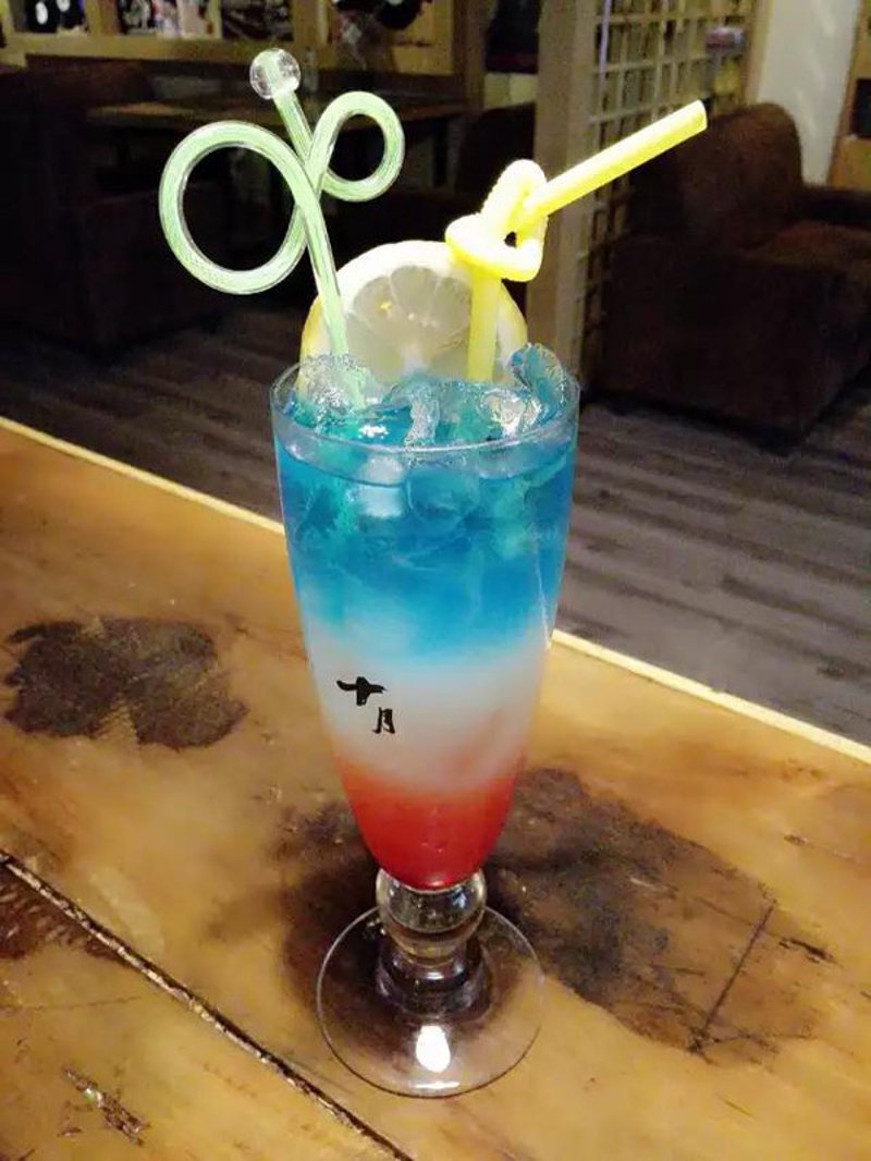 遵义咖啡店加盟新动态：一杯香浓背后的商机与挑战